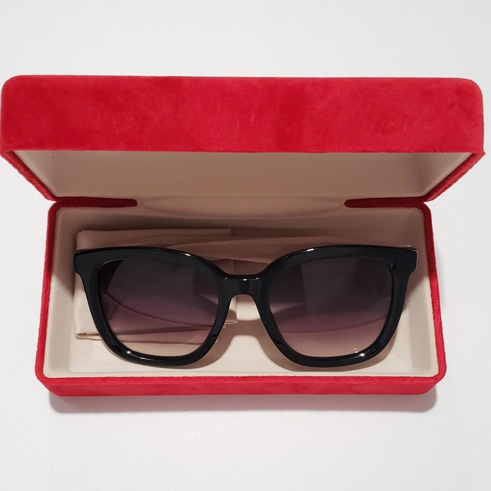 Carolina Herrera Sunglass